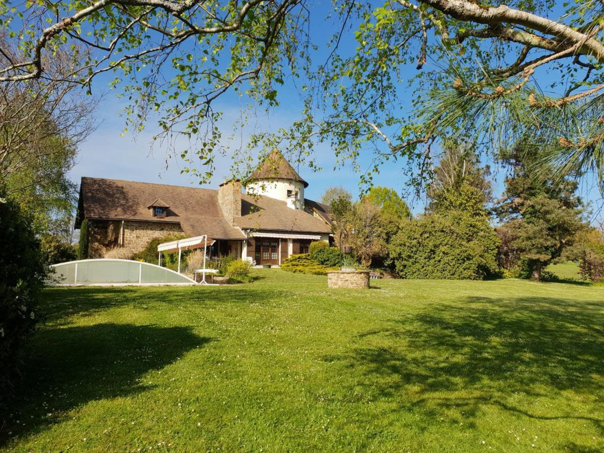 Le Fuchier Bed & Breakfast Saint-Martin-de-Fressengeas Eksteriør bilde