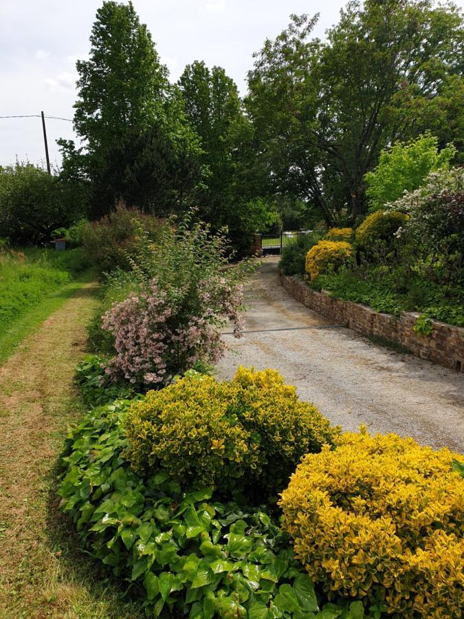 Le Fuchier Bed & Breakfast Saint-Martin-de-Fressengeas Eksteriør bilde